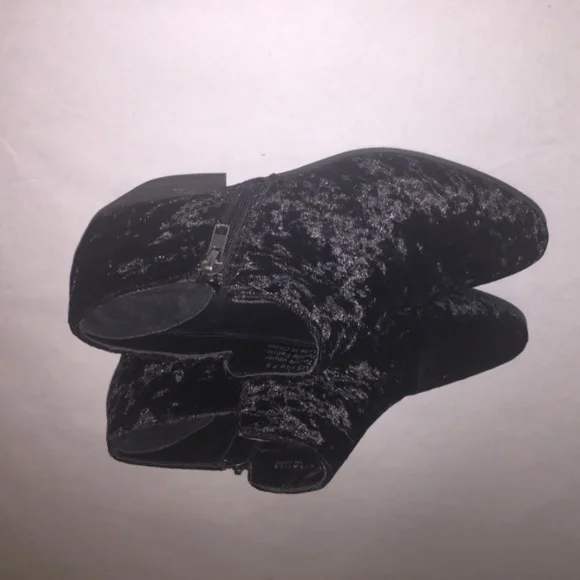 Crush Velvet/ velour ankle Booties - Picture 4 of 8